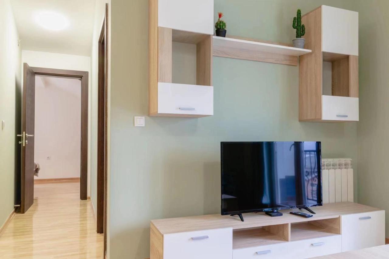 Airmi Hotel Surcin Экстерьер фото
