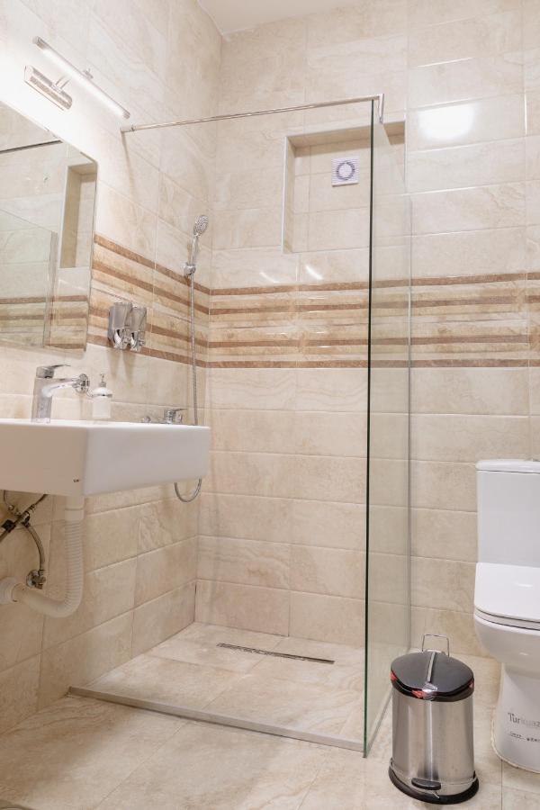 Airmi Hotel Surcin Экстерьер фото