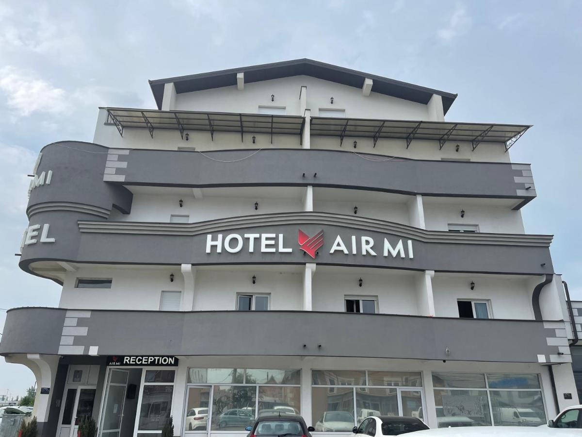Airmi Hotel Surcin Экстерьер фото